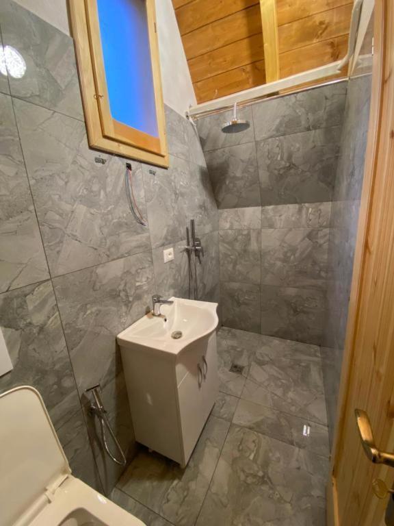 Windmill Shkodra Villa'S & Gesthouse Extérieur photo